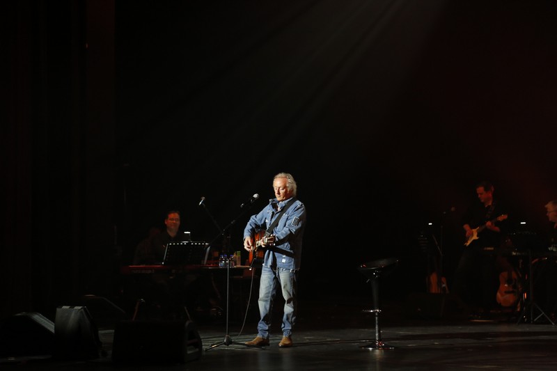 Didier Barbelivien at Casino Du Liban