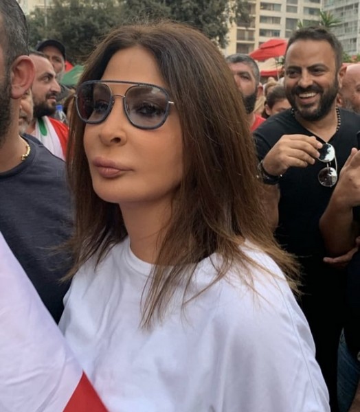 Elissa Joins in Lebanon’s protests