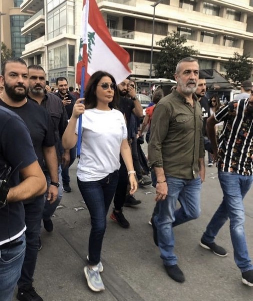 Elissa Joins in Lebanon’s protests