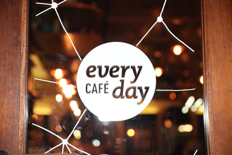 Everyday Cafe on Saturday Night 