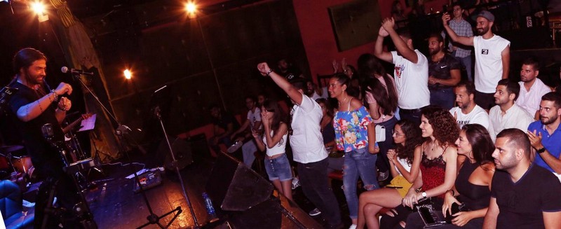 Fadee Andrawos Surrounded By his fans on stage