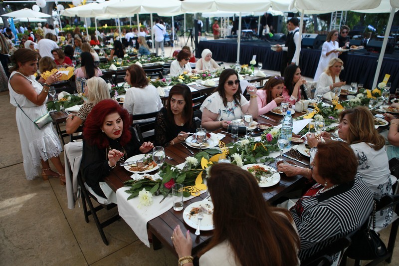 Good Vibes at Menchiyyeh Gardens Deir Al Qamar