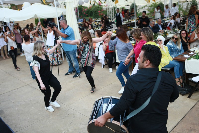 Good Vibes at Menchiyyeh Gardens Deir Al Qamar