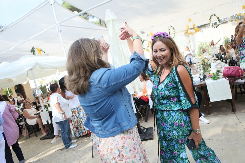 Good Vibes at Menchiyyeh Gardens Deir Al Qamar