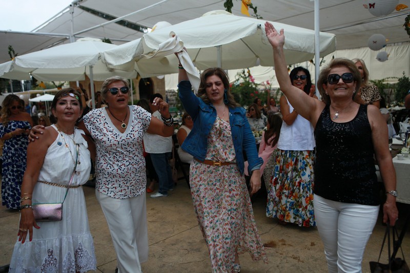 Good Vibes at Menchiyyeh Gardens Deir Al Qamar