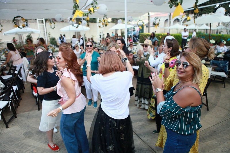 Good Vibes at Menchiyyeh Gardens Deir Al Qamar