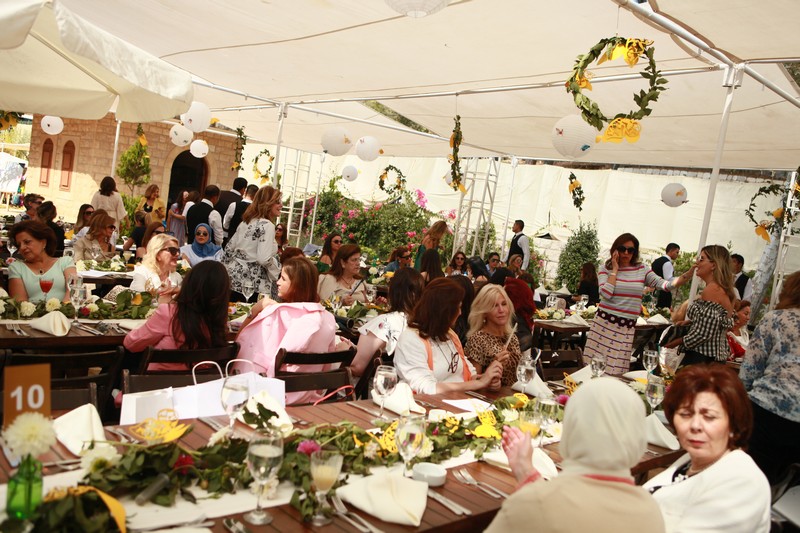 Good Vibes at Menchiyyeh Gardens Deir Al Qamar