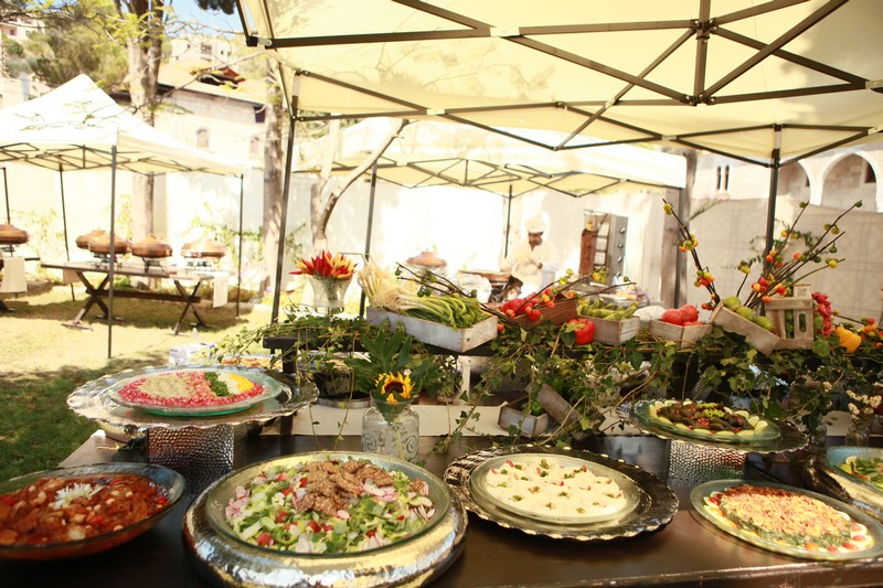 Good Vibes at Menchiyyeh Gardens Deir Al Qamar