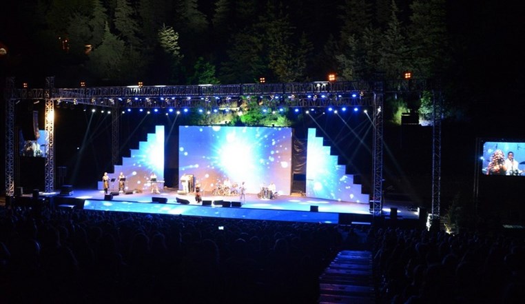Hanine Y Son Cubano at Ehden