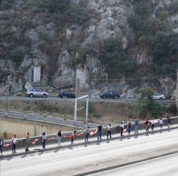 Human Chain in Lebanon from South to North