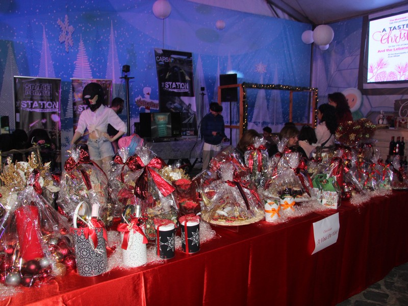 A Taste Of Christmas:Zouk Mikael
