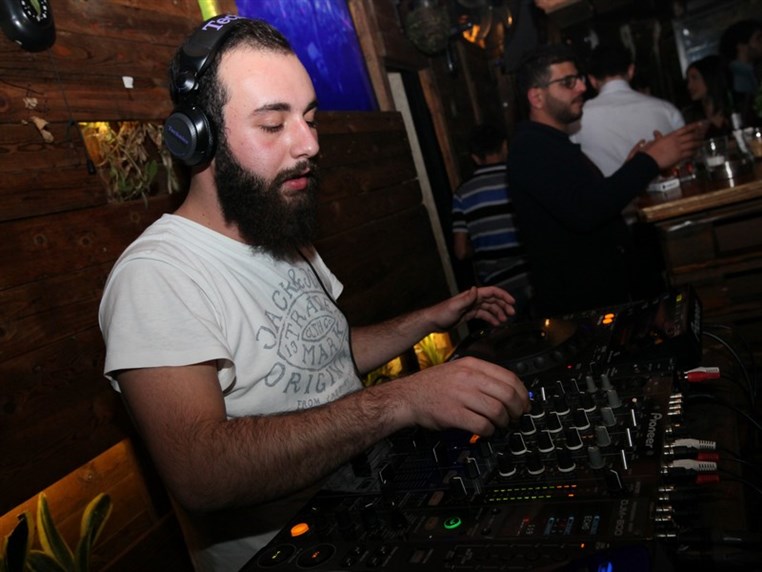 Fertil Pub on Saturday Night