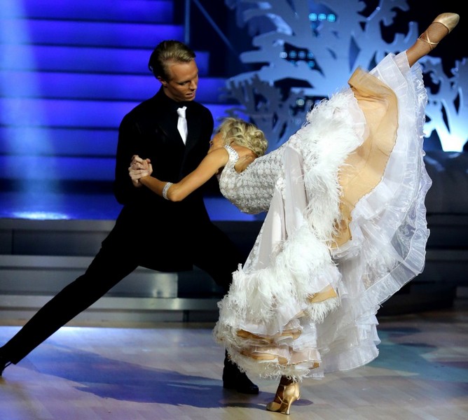 Dancing with the Stars Live 9