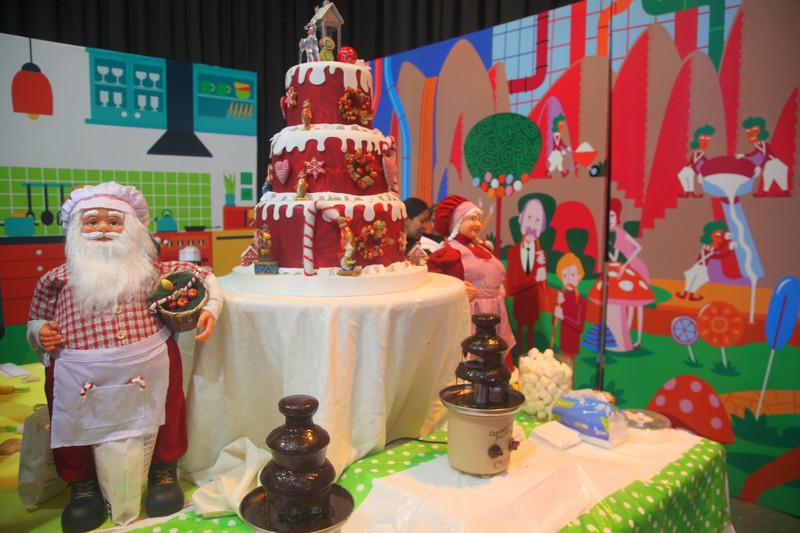 Santa & the chocolate Factory