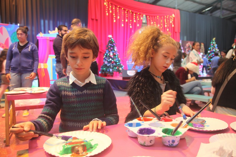 Santa & the chocolate Factory