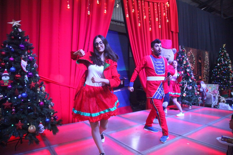 Santa & the chocolate Factory