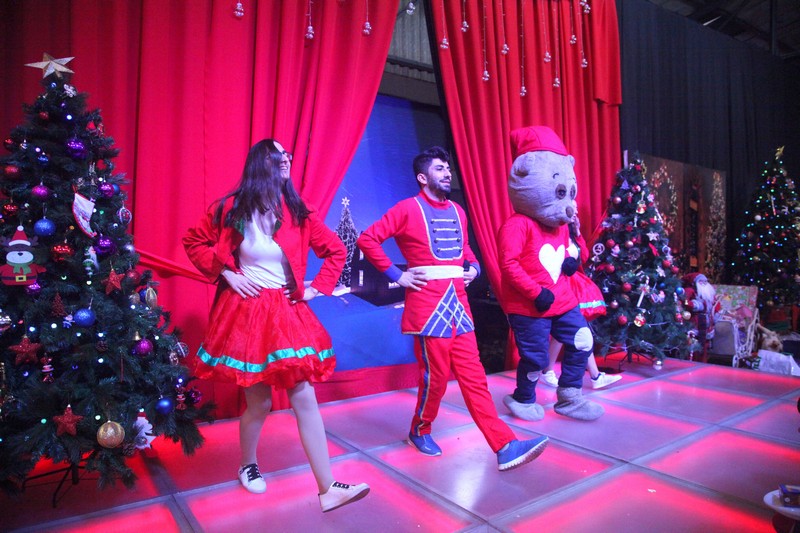 Santa & the chocolate Factory
