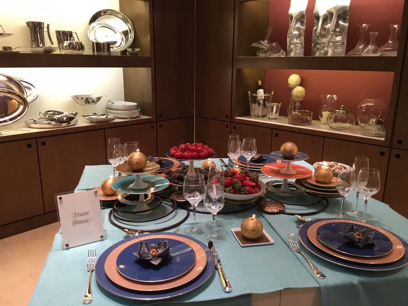 Au Gant Rouge Christmas Tables Decoration