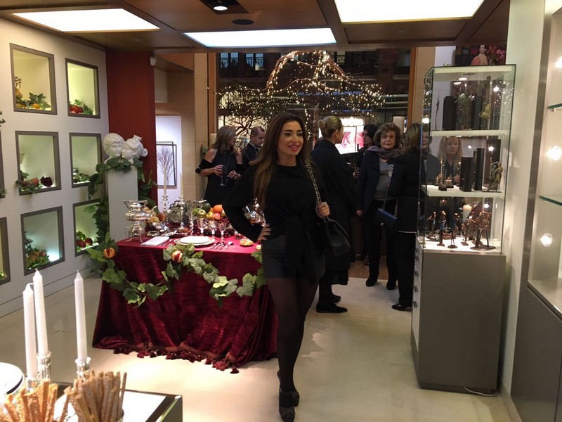 Au Gant Rouge Christmas Tables Decoration
