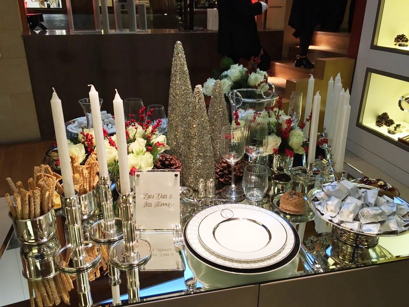 Au Gant Rouge Christmas Tables Decoration
