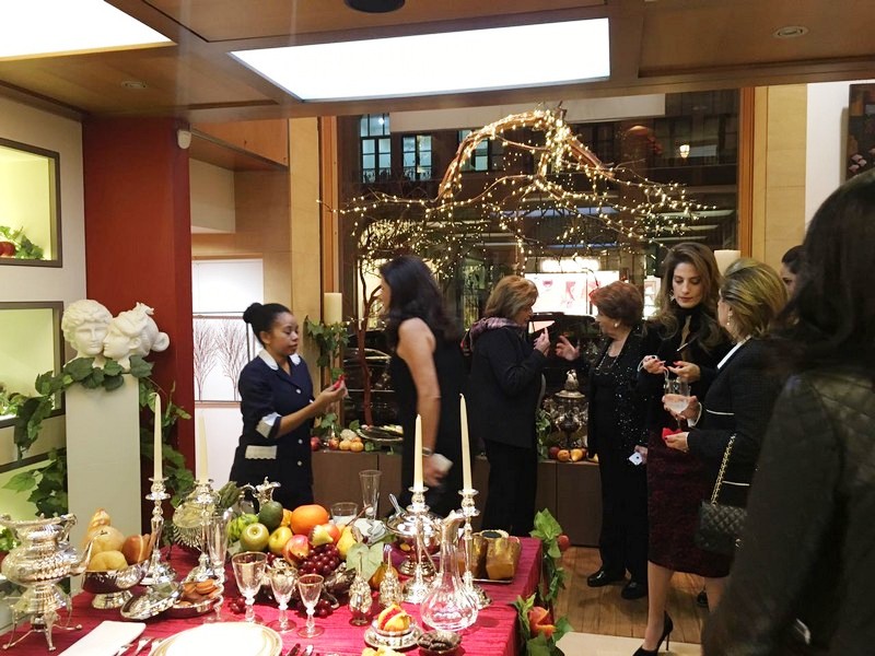 Au Gant Rouge Christmas Tables Decoration