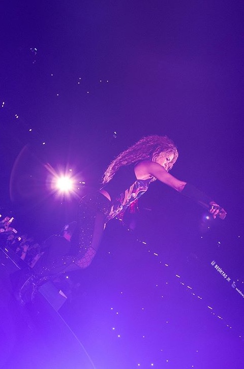 Shakira in Istanbul Vodafone Park