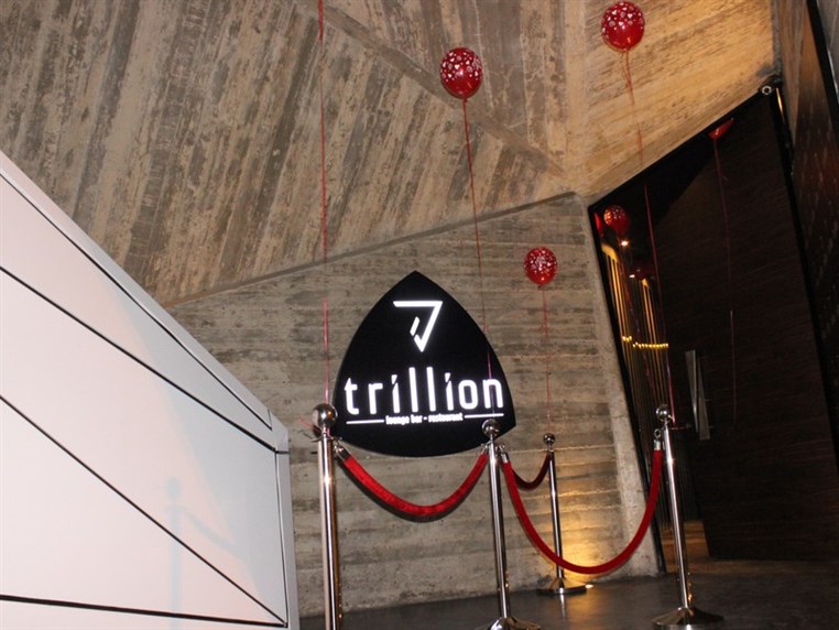 Valentine's Night at Trillion