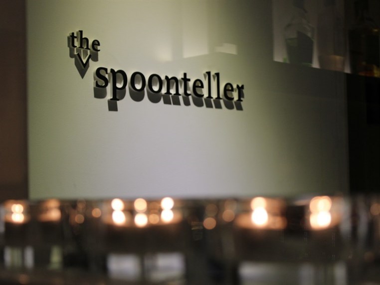 The Spoonteller on Friday Night