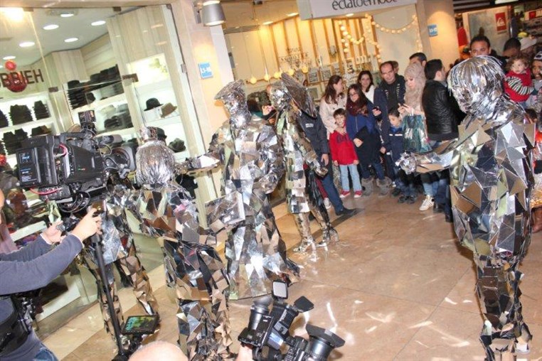 ABC Mirror Family Show