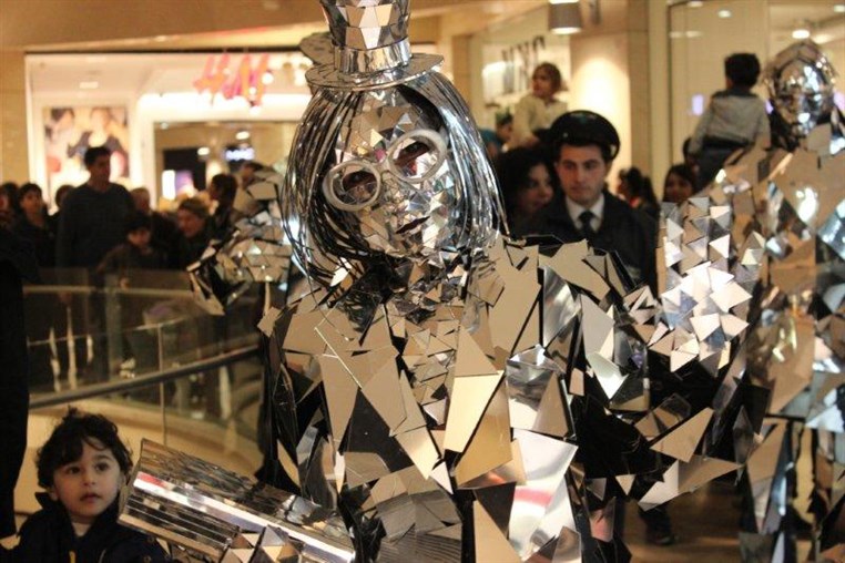 ABC Mirror Family Show