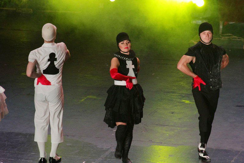 Alice in Wonderland-The Circus Musical