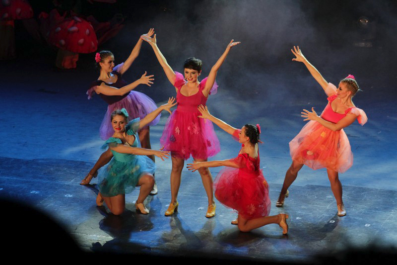 Alice in Wonderland-The Circus Musical