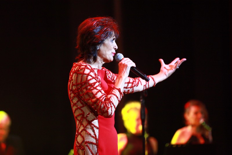 Linda de Suza au Casino Du Liban