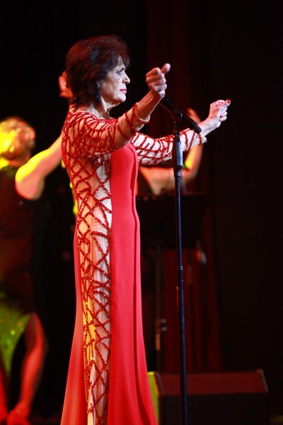 Linda de Suza au Casino Du Liban