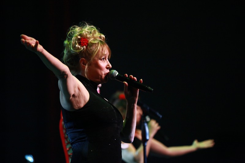 Linda de Suza au Casino Du Liban