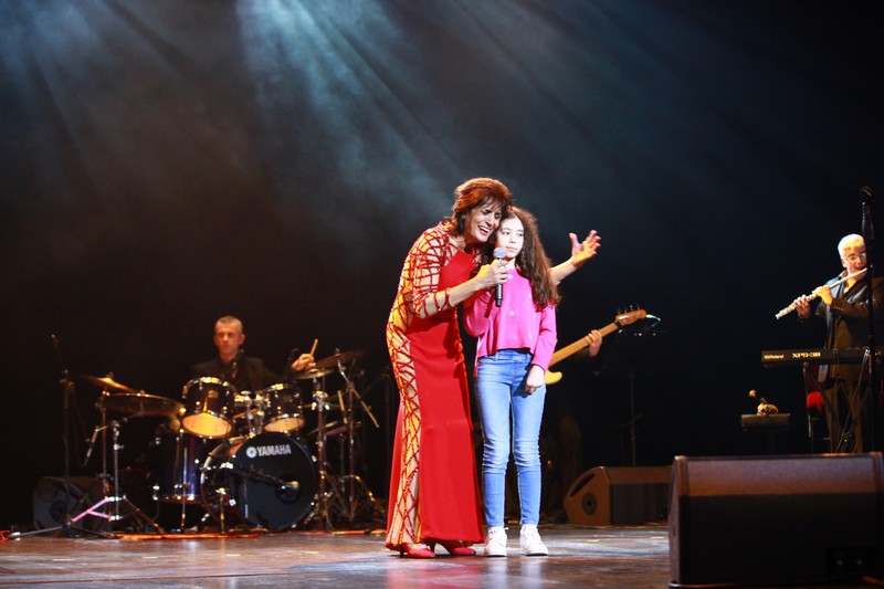 Linda de Suza au Casino Du Liban