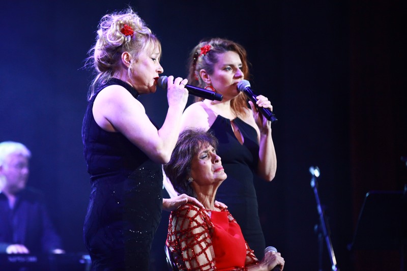 Linda de Suza au Casino Du Liban