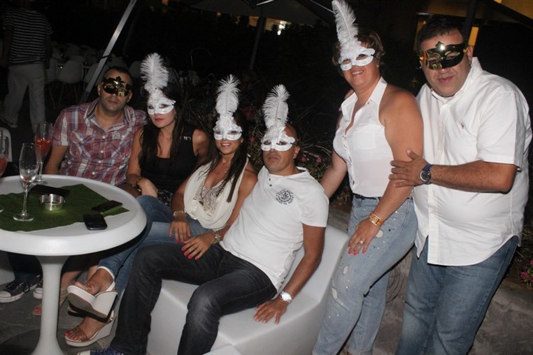 ILLUMINARE pool party