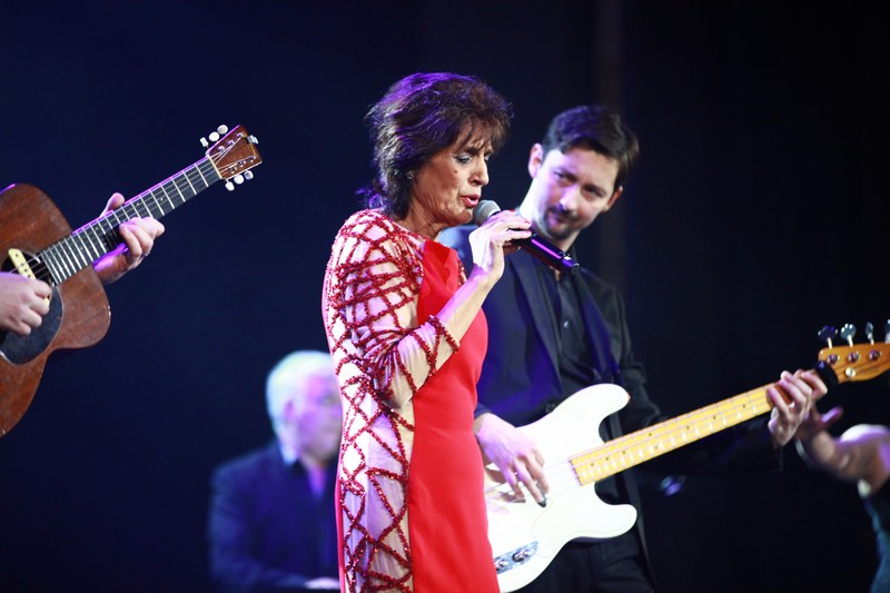 Linda de Suza au Casino Du Liban