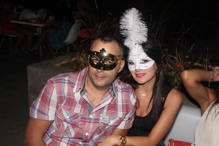 ILLUMINARE pool party