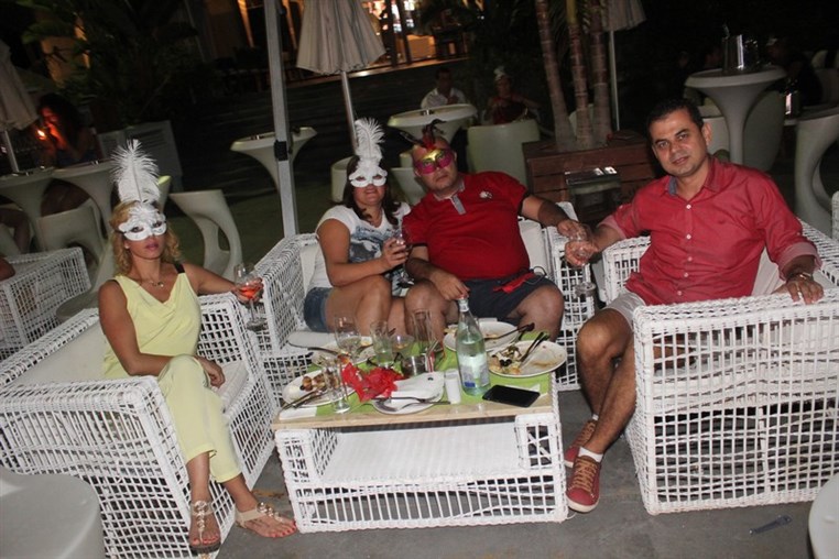 ILLUMINARE pool party
