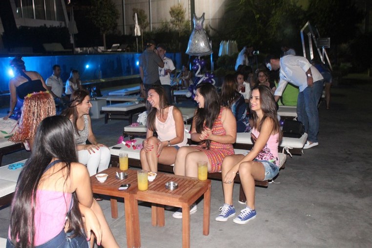 ILLUMINARE pool party