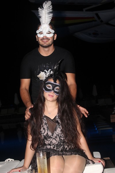 ILLUMINARE pool party