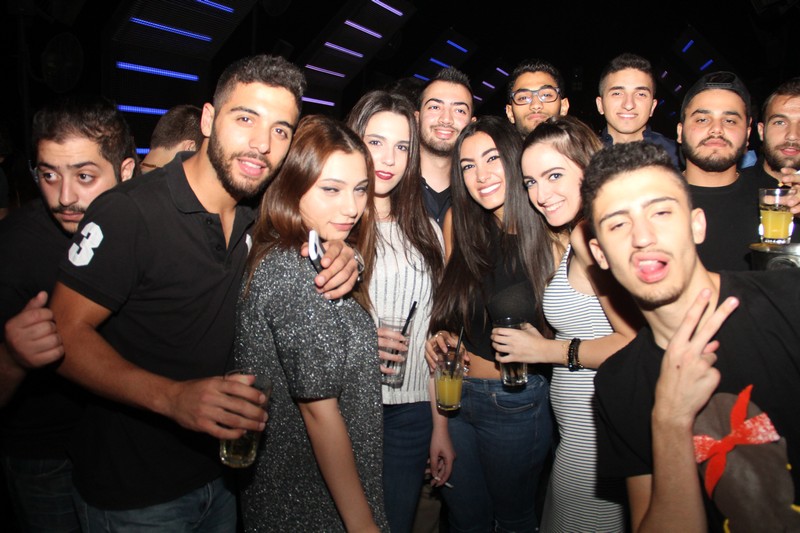 3al Lebnene at Myu On The Roof 