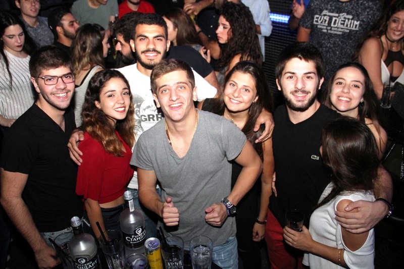 3al Lebnene at Myu On The Roof 