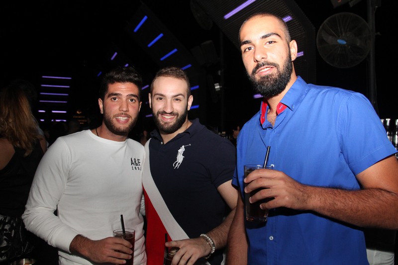 3al Lebnene at Myu On The Roof 