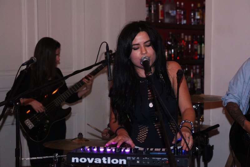 Iklil at Madame Om