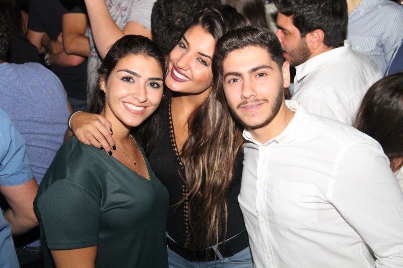 3al Lebnene at Myu On The Roof 