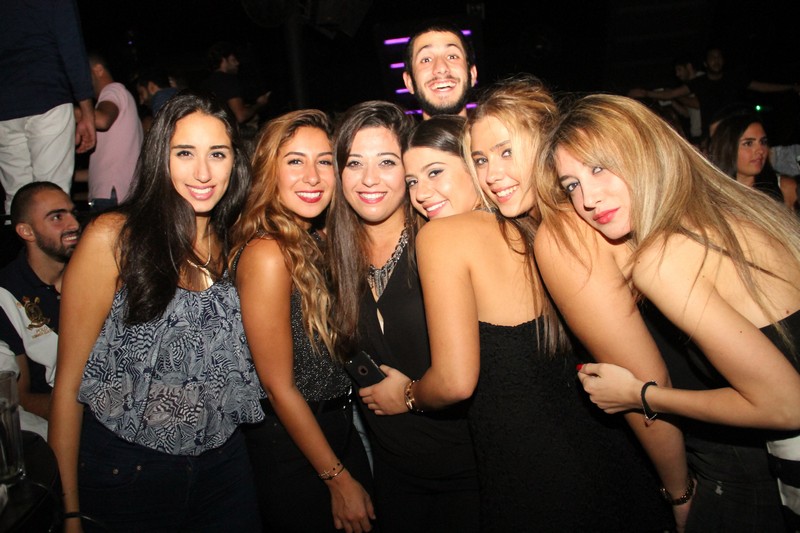 3al Lebnene at Myu On The Roof 