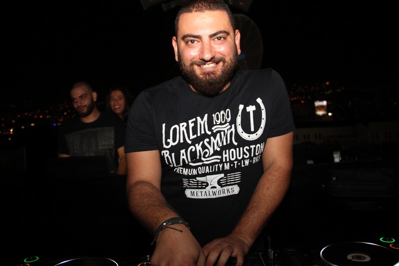3al Lebnene at Myu On The Roof 